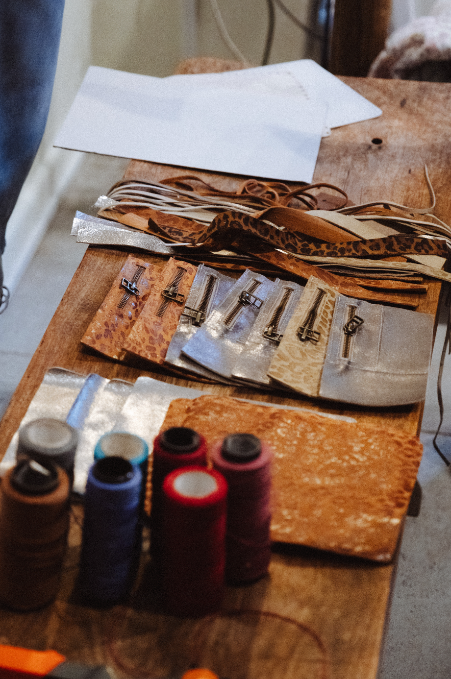 TALLER VALIZ – Diseña y arma tu propio accesorio en cuero Valiz