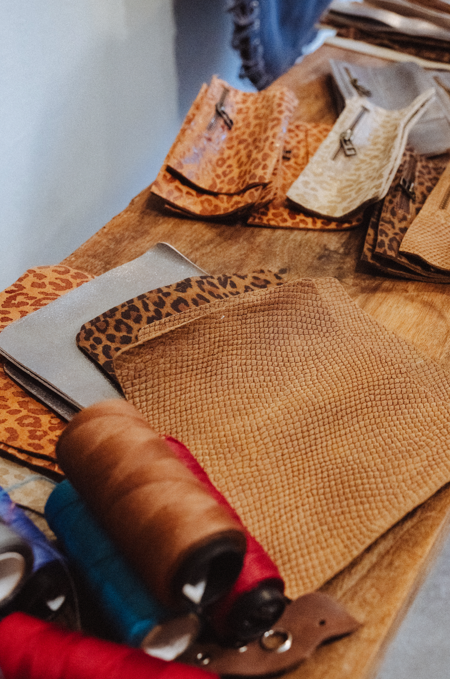 TALLER VALIZ – Diseña y arma tu propio accesorio en cuero Valiz