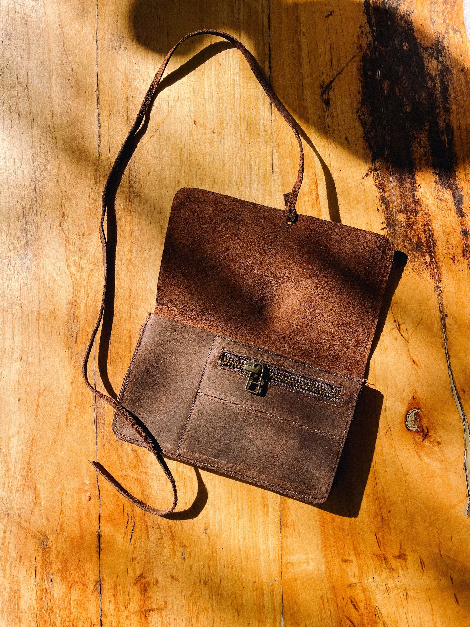 Tabaquera Mocha Mousse Valiz