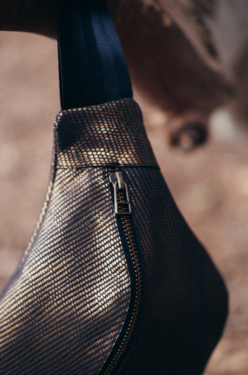 Banano Grande Cobre Textura - Valiz